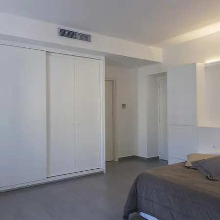La Πανσιόν 4*